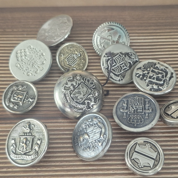 Vintage Silver Milatary Buttons - Picture 5 of 6